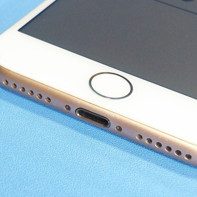 au iPhone8 64GB �������  791