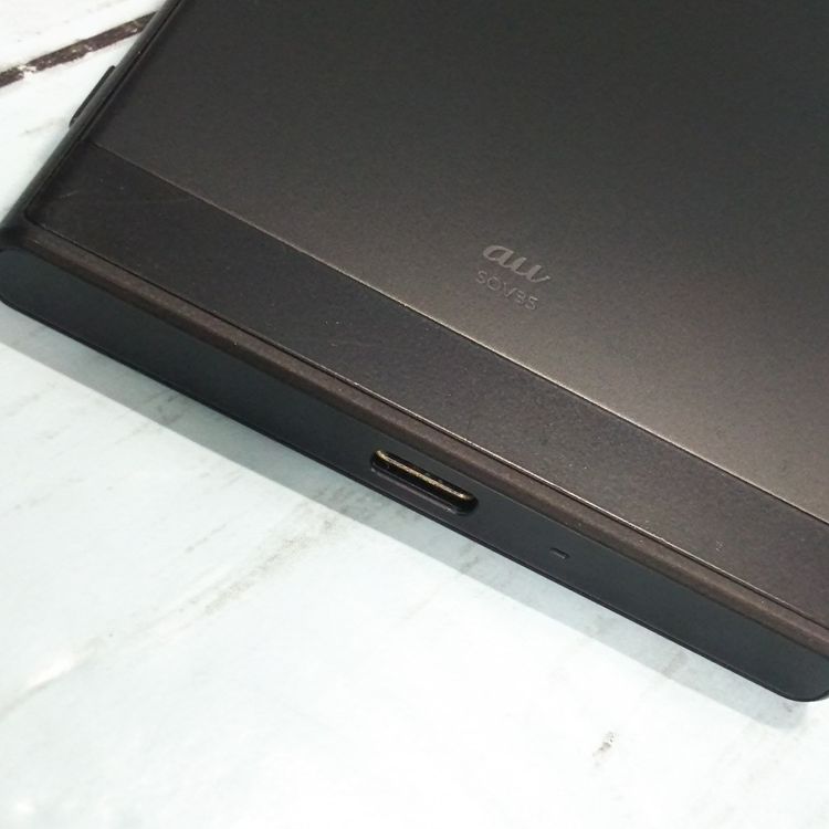 SONY Xperia XZs SOV35 au �֥�å�  680