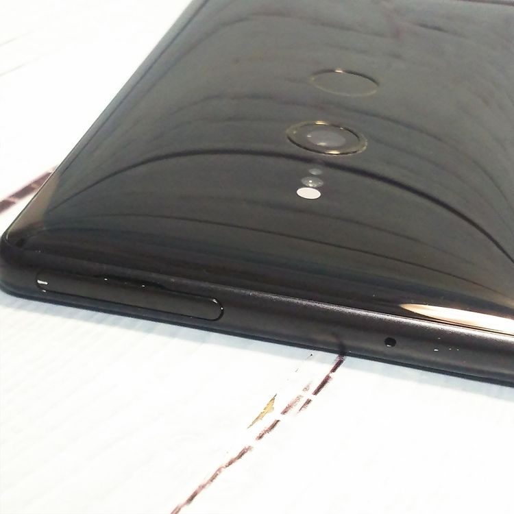 docomo SONY Xperia XZ2 64GB �֥�å� SO-03K  736