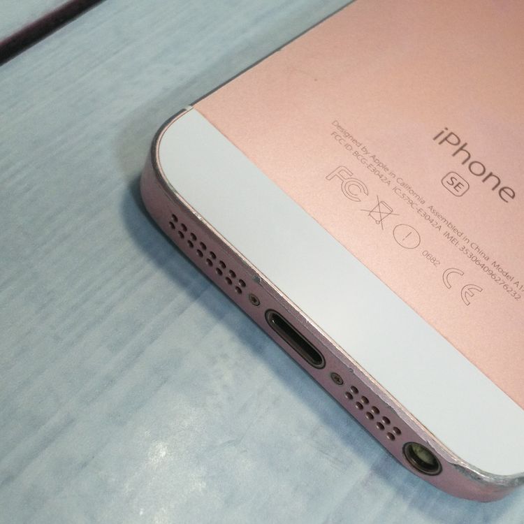 softbank iPhone SE 64GB �������������  232