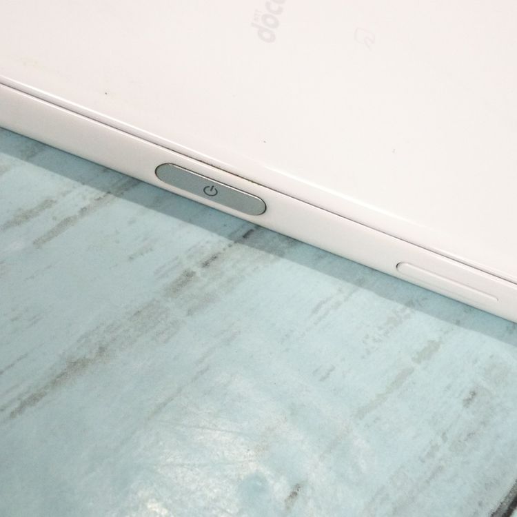 docomo Xperia X Compact SO-02J �ۥ磻��  818