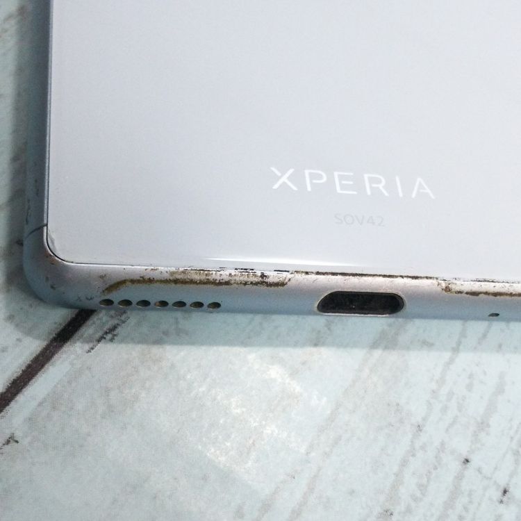 au Xperia 8 SOV42 �֥롼  467