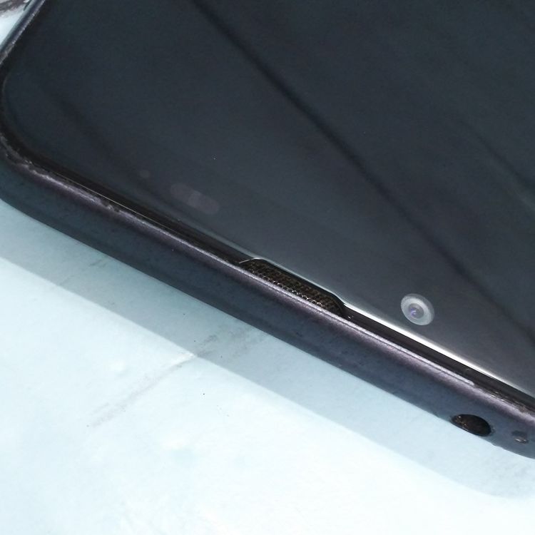 au AQUOS sense2 SHV43 Nuance Black  222