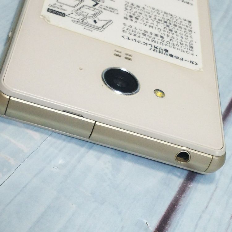 docomo SH-04G Gold ������� AQUOS EVER  580