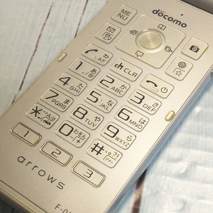 docomo arrows �ٻ��� �������� F-03L ����С�  085