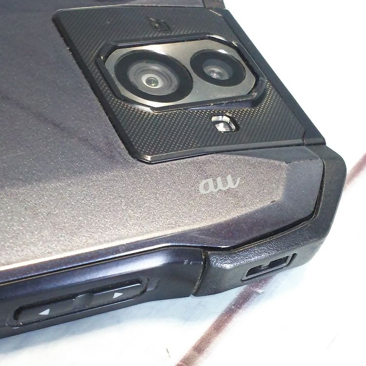 au ������ TORQUE G04 �֥�å� KYV46  422