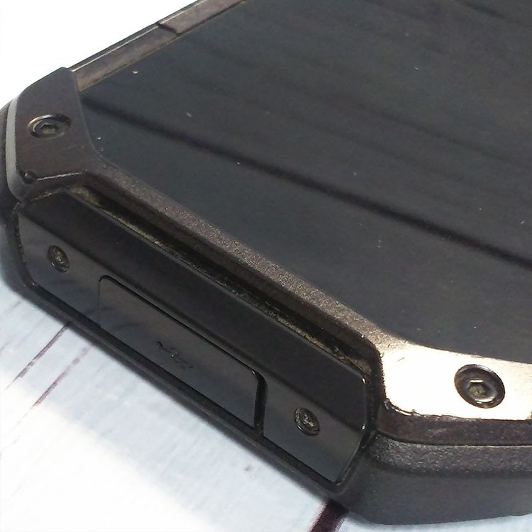 au ������ TORQUE 5G KYG01 �֥�å�  701