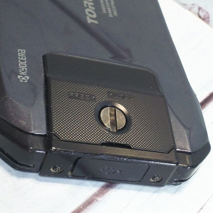 au ������ TORQUE G04 �֥�å� KYV46  430