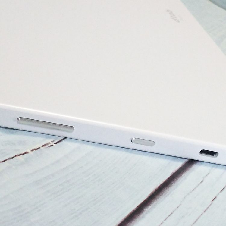 docomo dtab d-41A SHARP Android���֥�å� �ۥ磻��  772