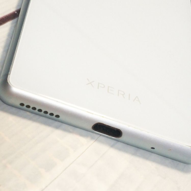 Y!mobile SONY Xperia8 902SO �֥롼  137