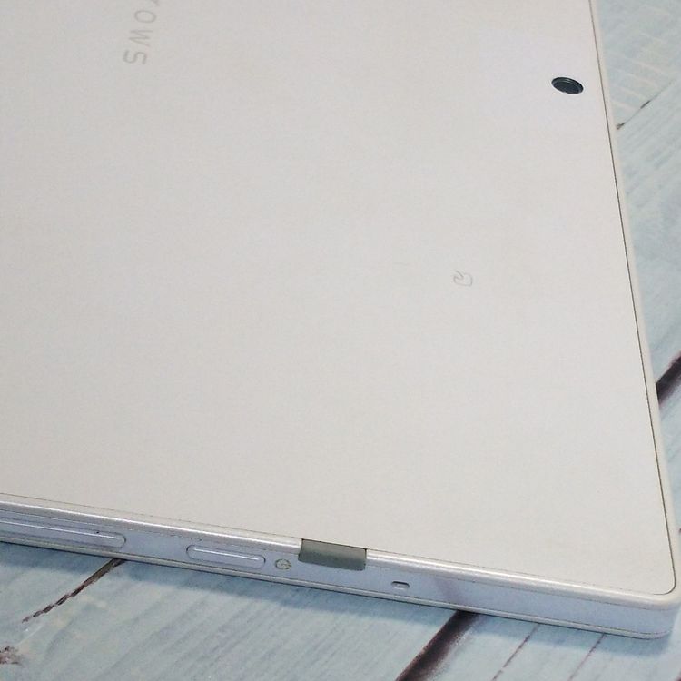 arrows Tab F-04H docomo White  362