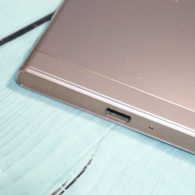 SoftBank SONY Xperia XZ 601SO �ǥ����ץԥ�  727