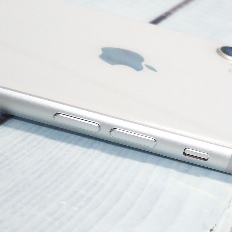 SoftBank iPhone8 64GB �Хåƥ꡼100% ����С�  666