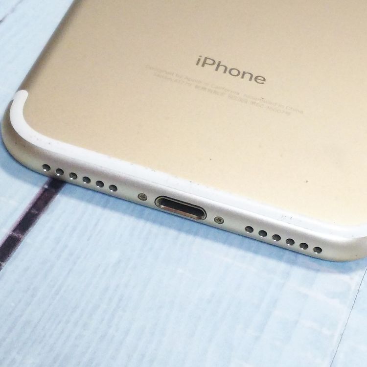 docomo iPhone7 32GB �������  820