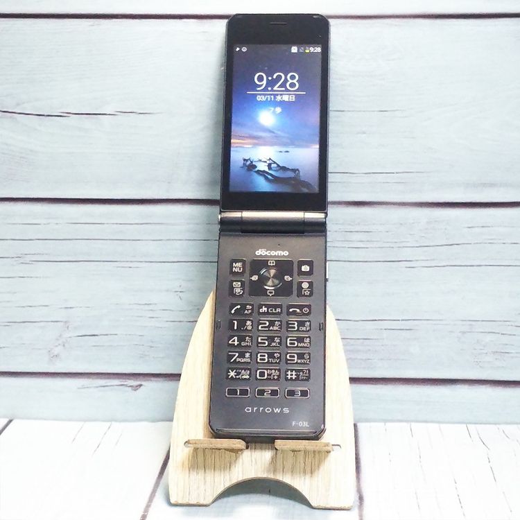 docomo arrows �ٻ��� �������� F-03L �֥�å�  720