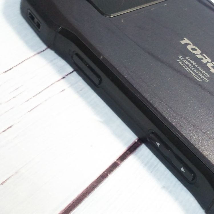 au ������ TORQUE G04 �֥�å� KYV46  875