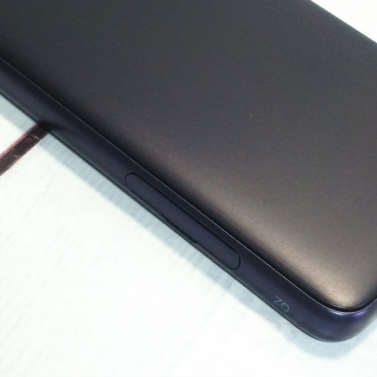 au Qua phone QZ ������ KYV44 ����ǥ���  810