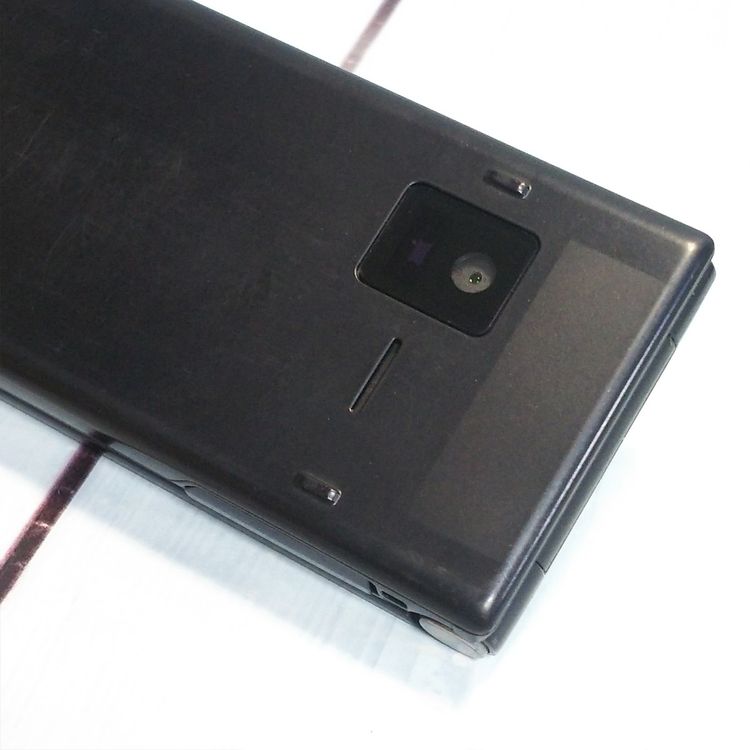 docomo arrows �ٻ��� �������� F-03L �֥�å�  926