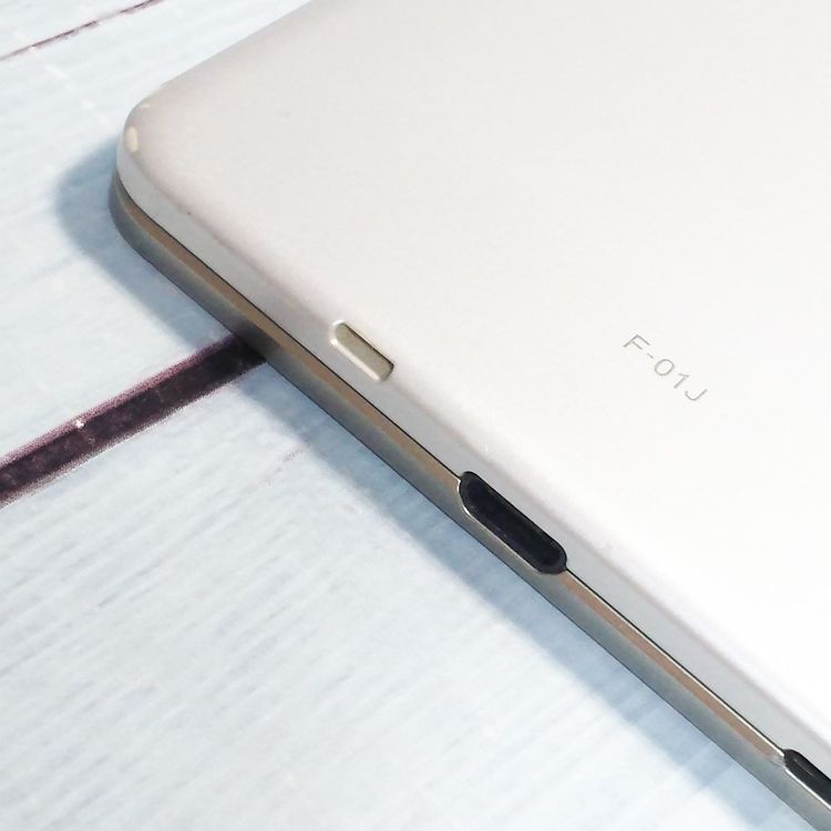 docomo FUJITSU Arrows NX F-01J �ۥ磻��  010