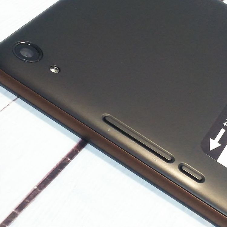 au KYOCERA Qua tab QZ8 �⥫�֥�å� KYT32  641