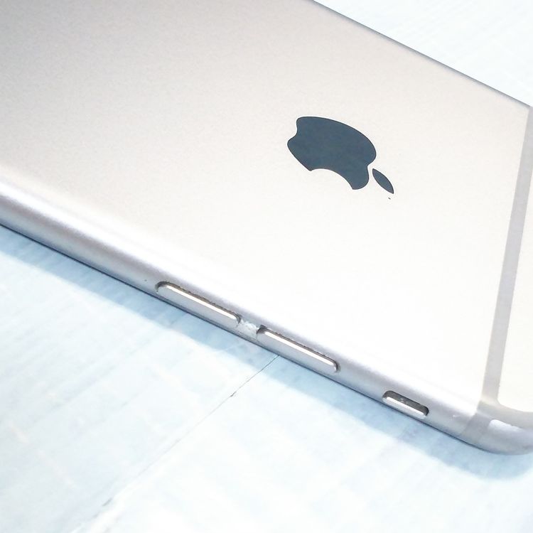 docomo iPhone6s 32GB ���ڡ������쥤  425