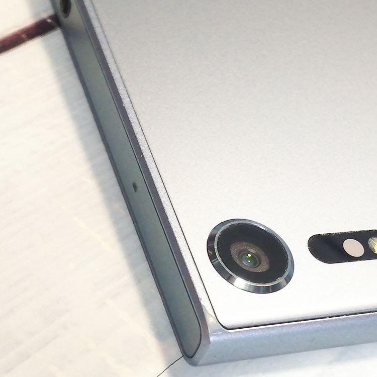 docomo Xperia XZs SO-03J IceBlue  606