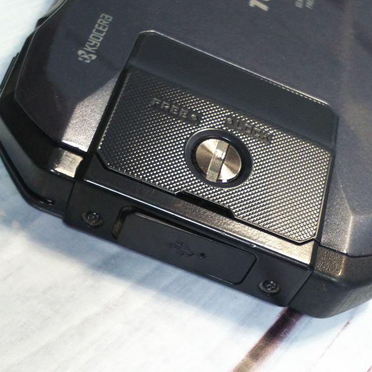 au ������ TORQUE G04 �֥�å� KYV46  008