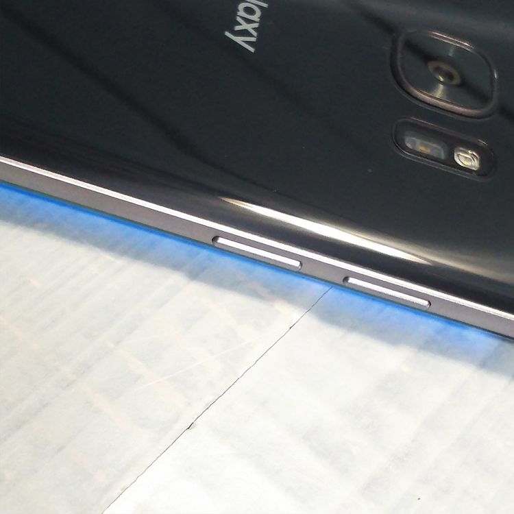 au Galaxy S7 edge SCV33 �֥�å����˥���  816