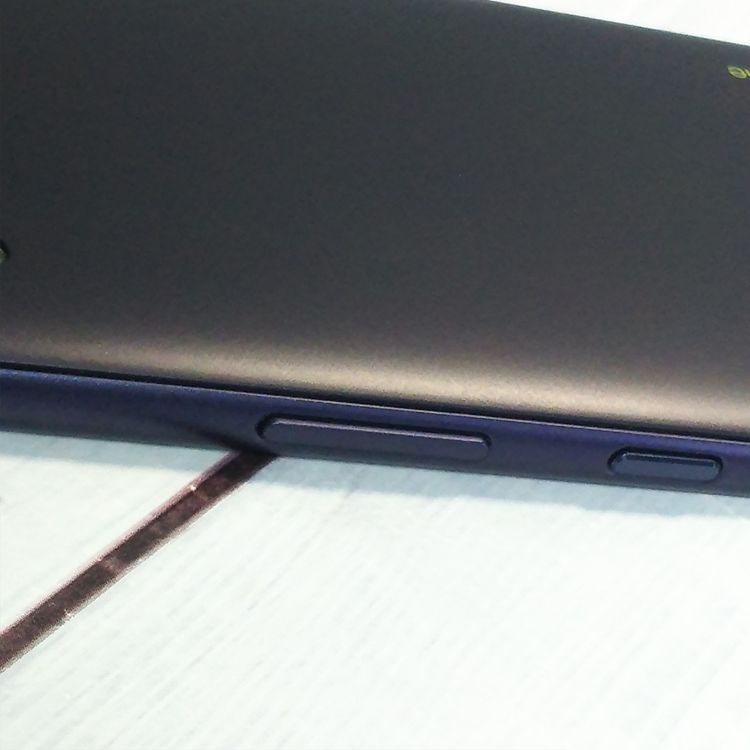 au Qua phone QZ ������ KYV44 ����ǥ���  499