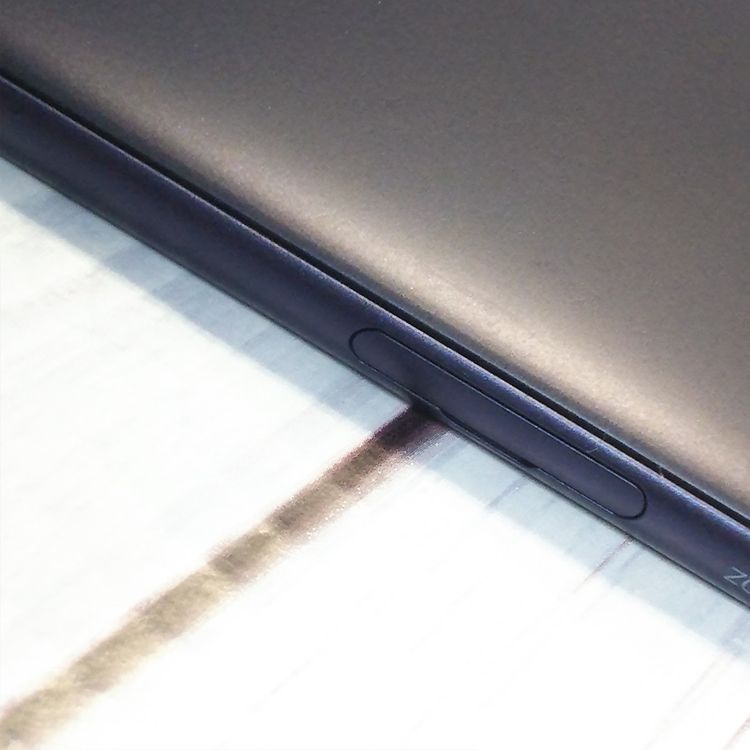 au Qua phone QZ ������ KYV44 ����ǥ���  987