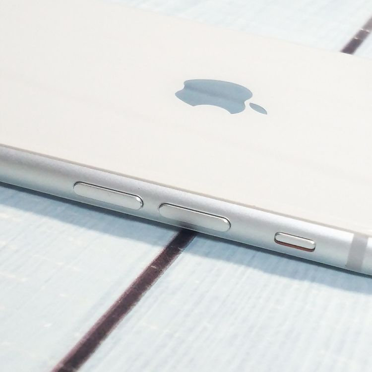 SoftBank iPhone8 64GB �Хåƥ꡼100% ����С�  ���� 386