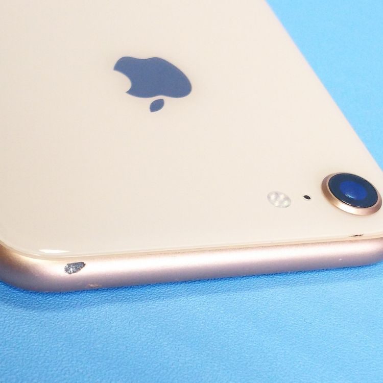 au iPhone8 64GB �������  665