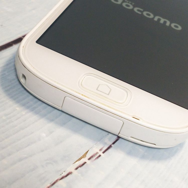 docomo �ٻ��� F-04J �餯�餯���ޡ��ȥե���4 �ۥ磻�� �� WHITE  355