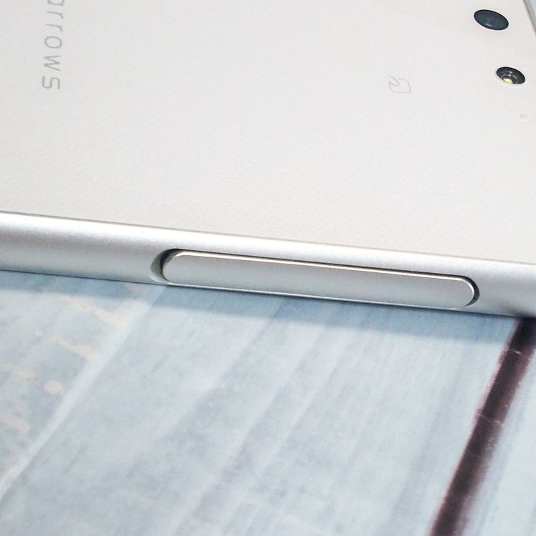 docomo arrows SV F-03H White  852