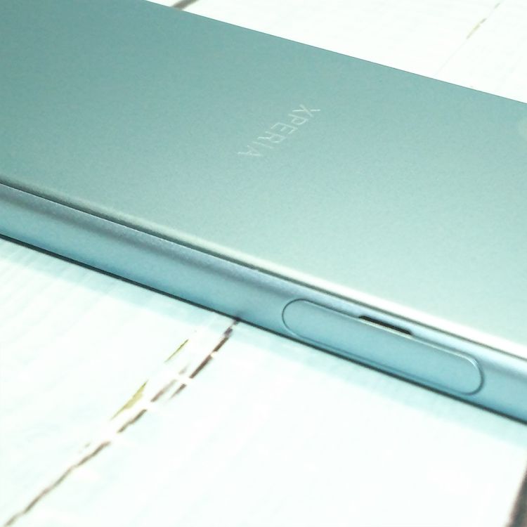 Xperia XZs SOV35 au Ice Blue  386