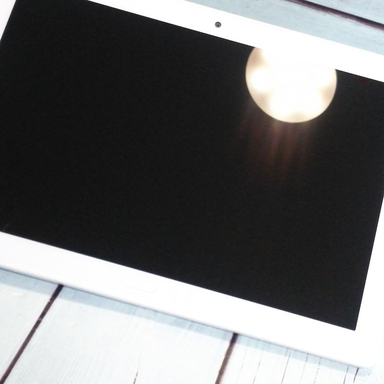 docomo dtab d-41A SHARP Androidタブレット ホワイト  美品 940