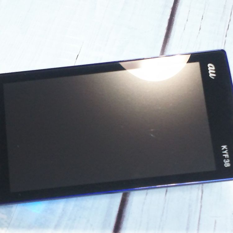 au ������ ���󤿤󥱡����� KYF38 �������֥롼  685