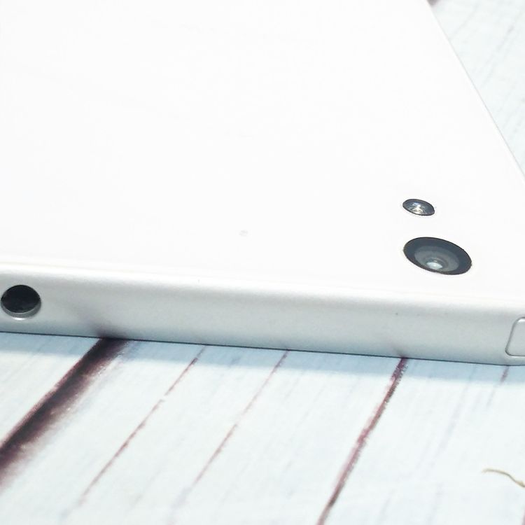 docomo arrows Be F-04K White �ۥ磻��  393