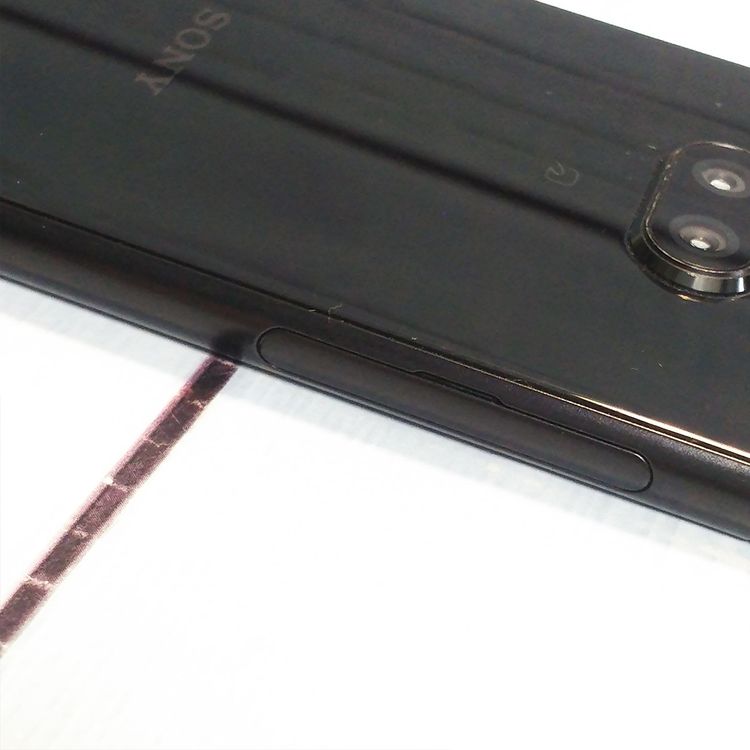 au Xperia8 SOV42 �֥�å�  052