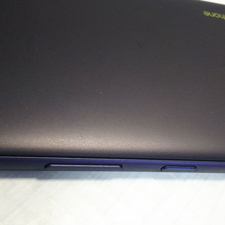 au Qua phone QZ ������ KYV44 ����ǥ���  822