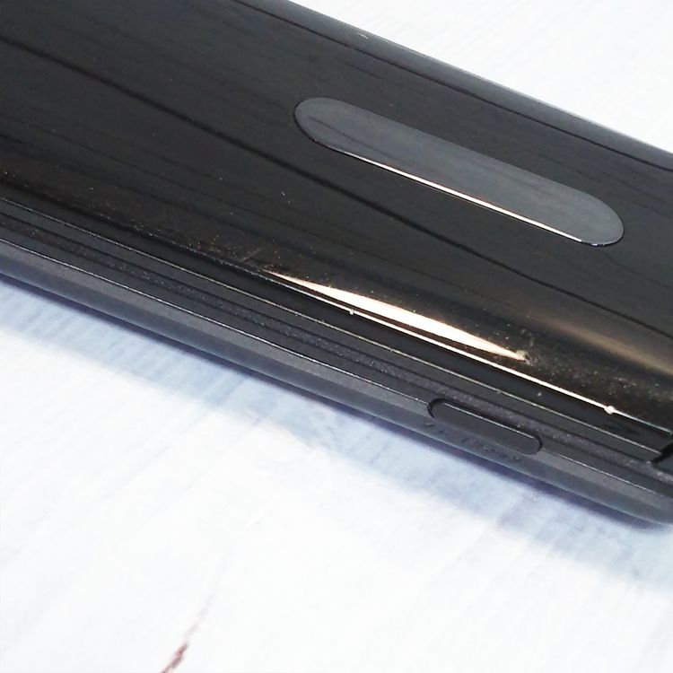 KYOCERA au GRATINA 4G BLACK KYF31  541