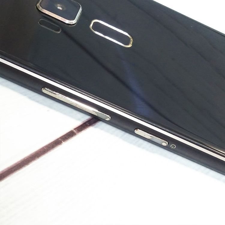 UQ ZenFone3 (Z017DA) �֥�å�  385