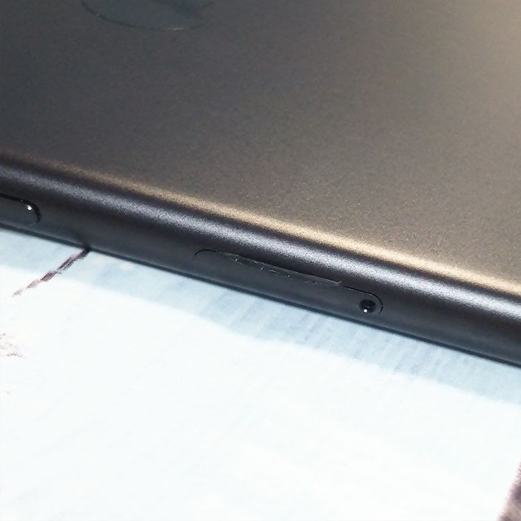 SoftBank iPhone7 32GB �֥�å�  750