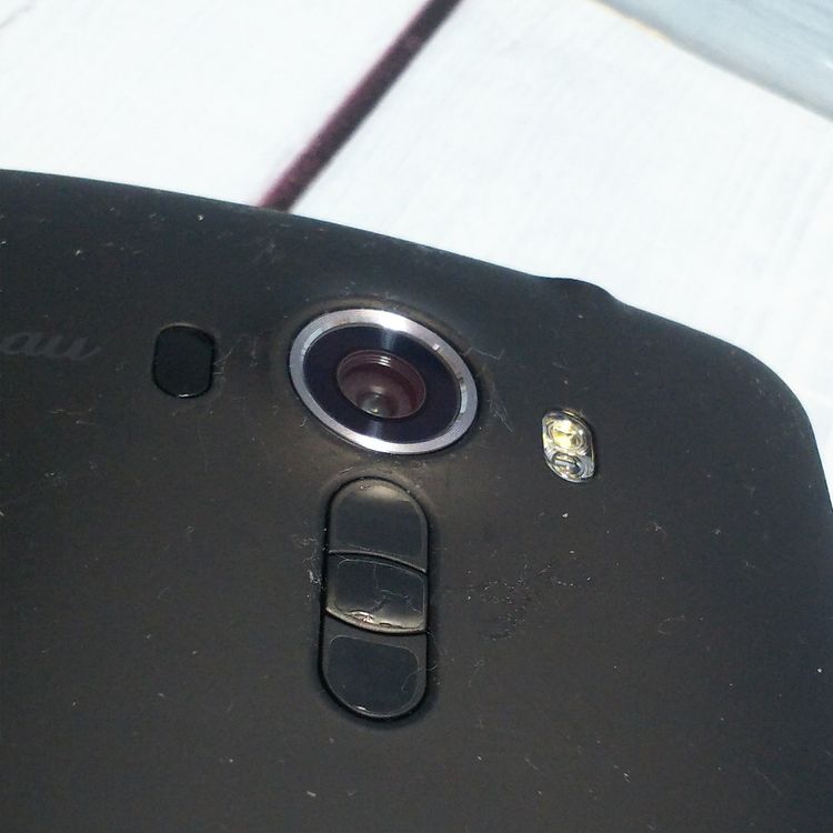 au LG isai vivid LGV32 �쥶���֥�å�  652