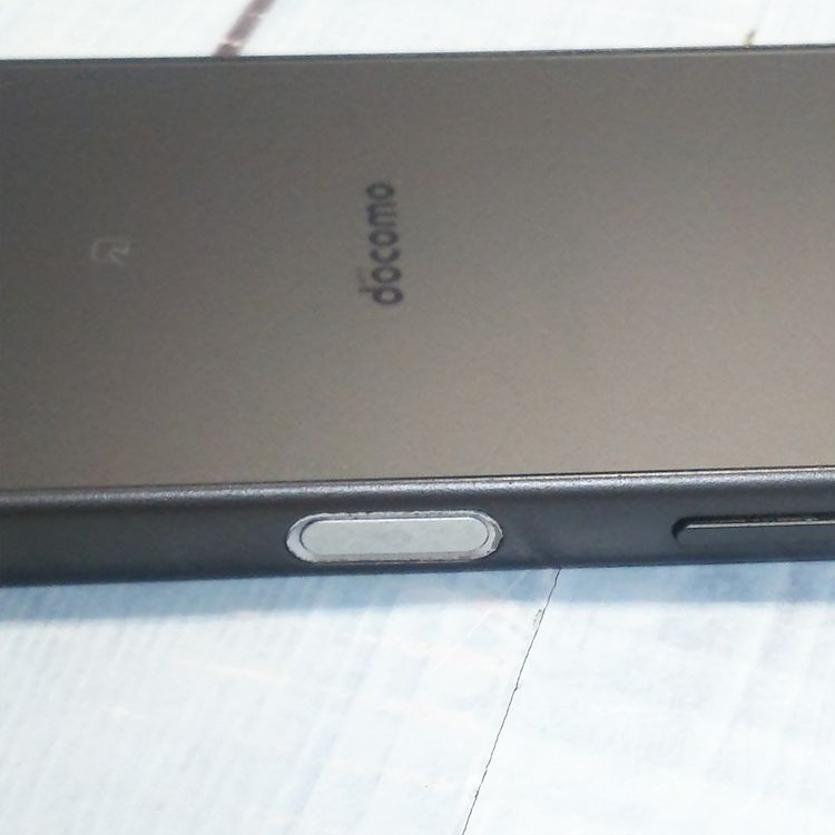 docomo Xperia Z5 Compact SO-02H Black  880