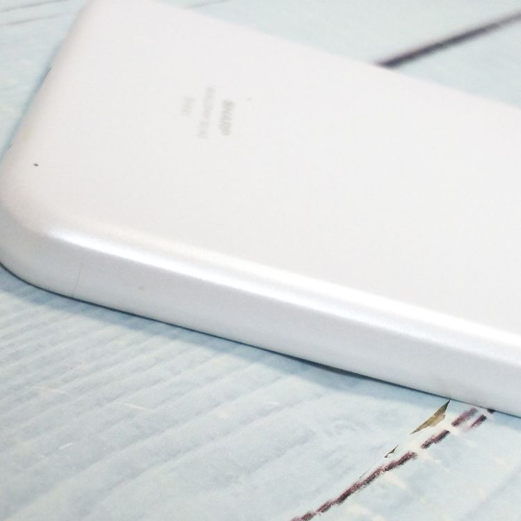 au AQUOS sense2 SHV43 Silky White  561