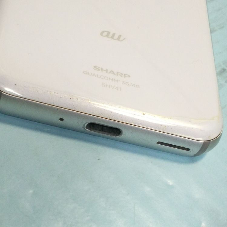 au SHV41 AQUOS R compact �ࡼ��ۥ磻��  690
