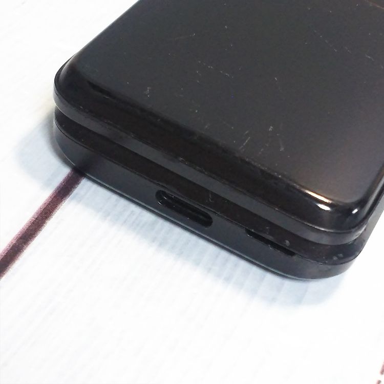 au GRATINA KYF42 �֥�å� ������ SIM���å�  631