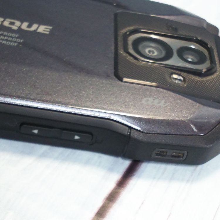 au ������ TORQUE G04 �֥�å� KYV46  057