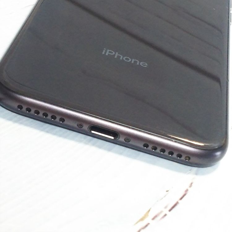 SoftBank iPhone8 64GB ���ڡ������졼  617